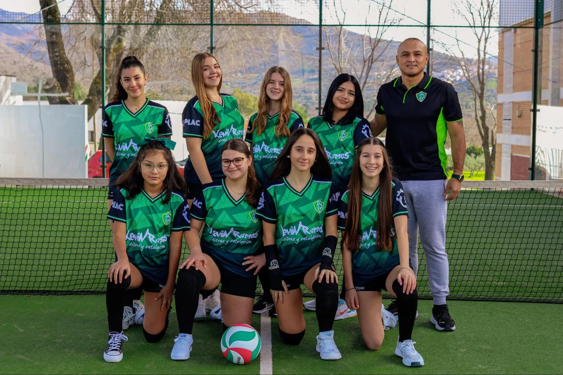 Foto 15 de Fútbol y Voley